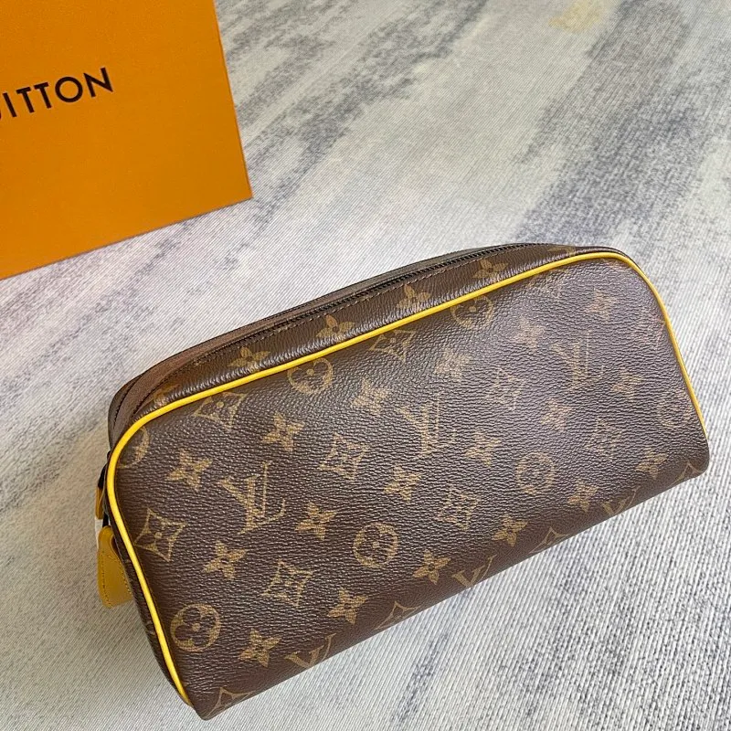All categories Official website "Brand Women's Bags" Women's Bags 💙 LV 2025 new LV toiletry bag