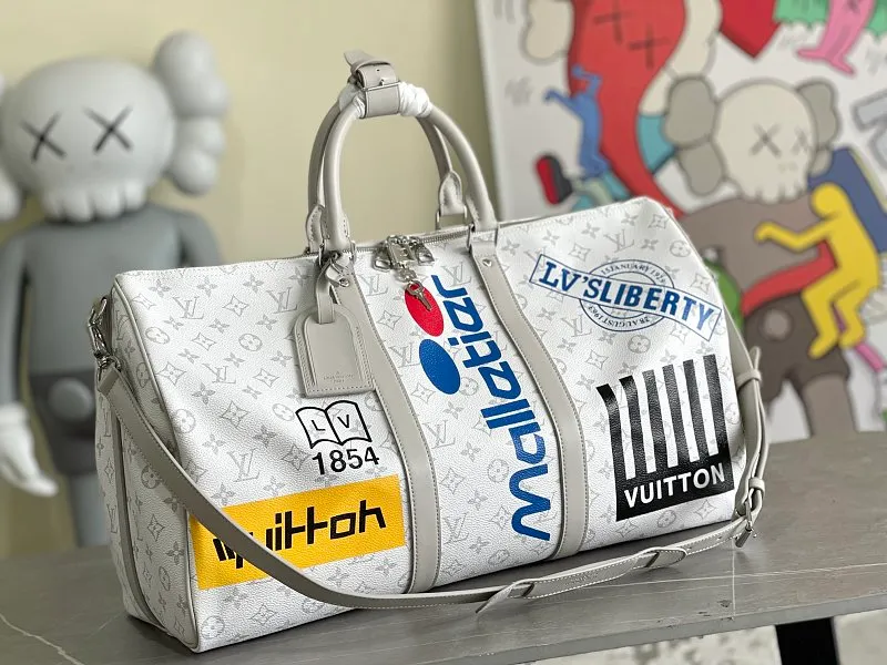 All categories 💚 Authentic bags 💚 LV LV new travel bag