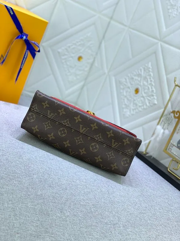All Categories Official Website "Brand Women's Bags" Women's Bags 💙 LV French custom-made Monogram canvas and exquisite calfskin, top-notch handmade in Taiwan, perfect bottom arc of original order for quality, perfect combination of materials and unique hardware accessories, all investment regardless of cost, single shoulder, hand-held, cross-body all-match must-have style, exquisite crown lock buckle, showing the queen's style