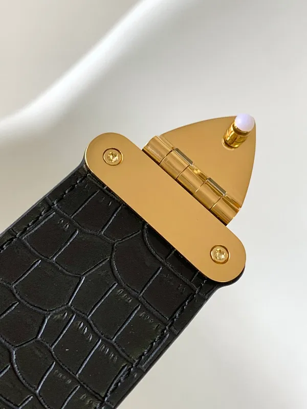 All categories Official website "Brand Women's Bags" Women's Bags 💙 LV replica LV, fine imitation LV bags, LV shoulder bags, 2023 official latest version LV crocodile leather crossbody bag, bag factory, original material, size: 20-12.5-5CM