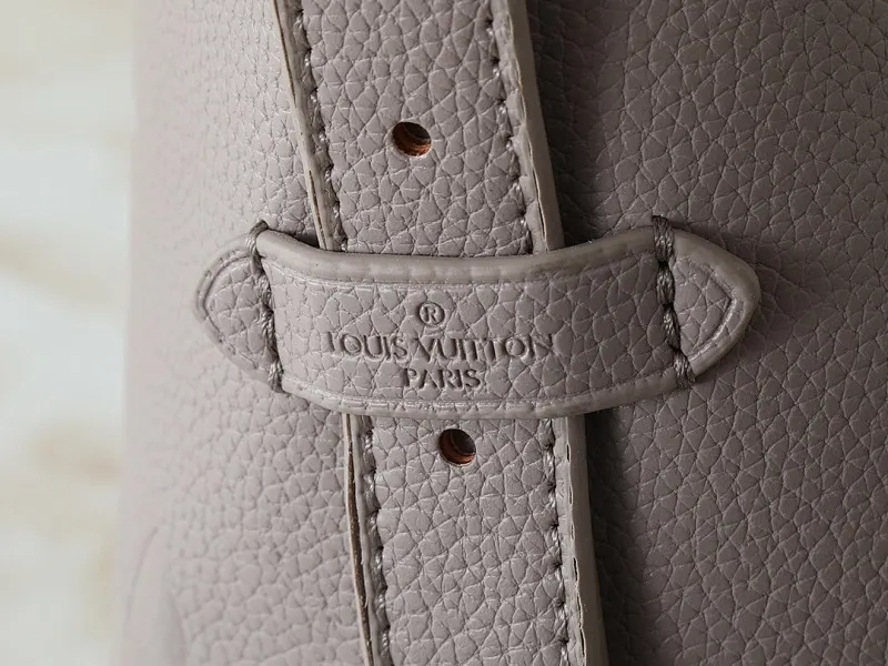 All Categories Official Website "Brand Women's Bags" Women's Bags 💙 LV 2025 New LV Crossbody Bag