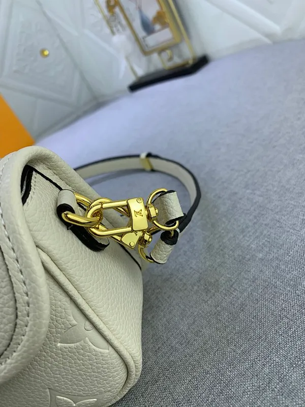 All Categories Official Website "Brand Women's Bags" Women's Bags 💙 LV 2024 New LV Crossbody Bag