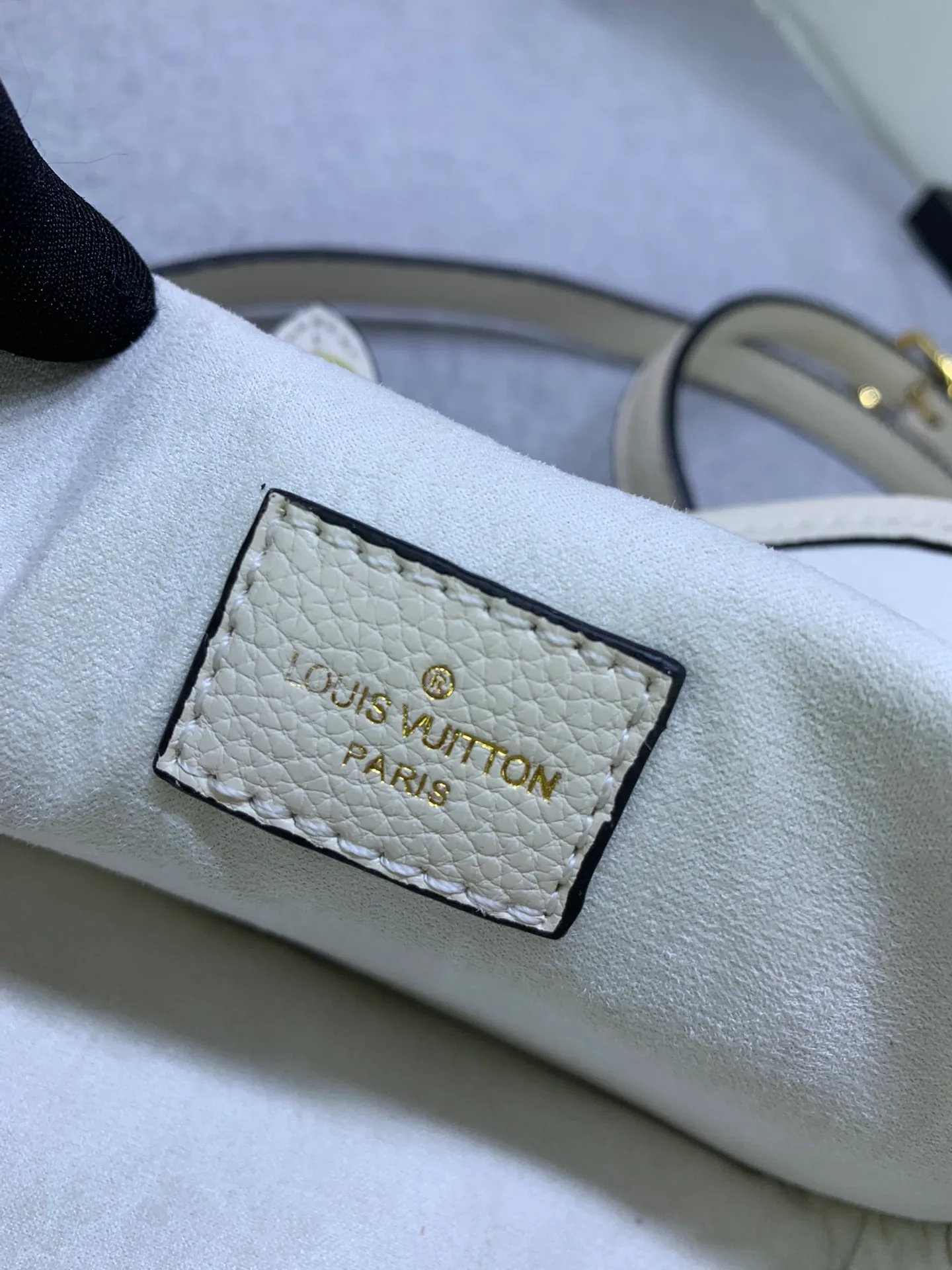 All Categories Official Website "Brand Women's Bags" Women's Bags 💙 LV 2024 New LV Crossbody Bag