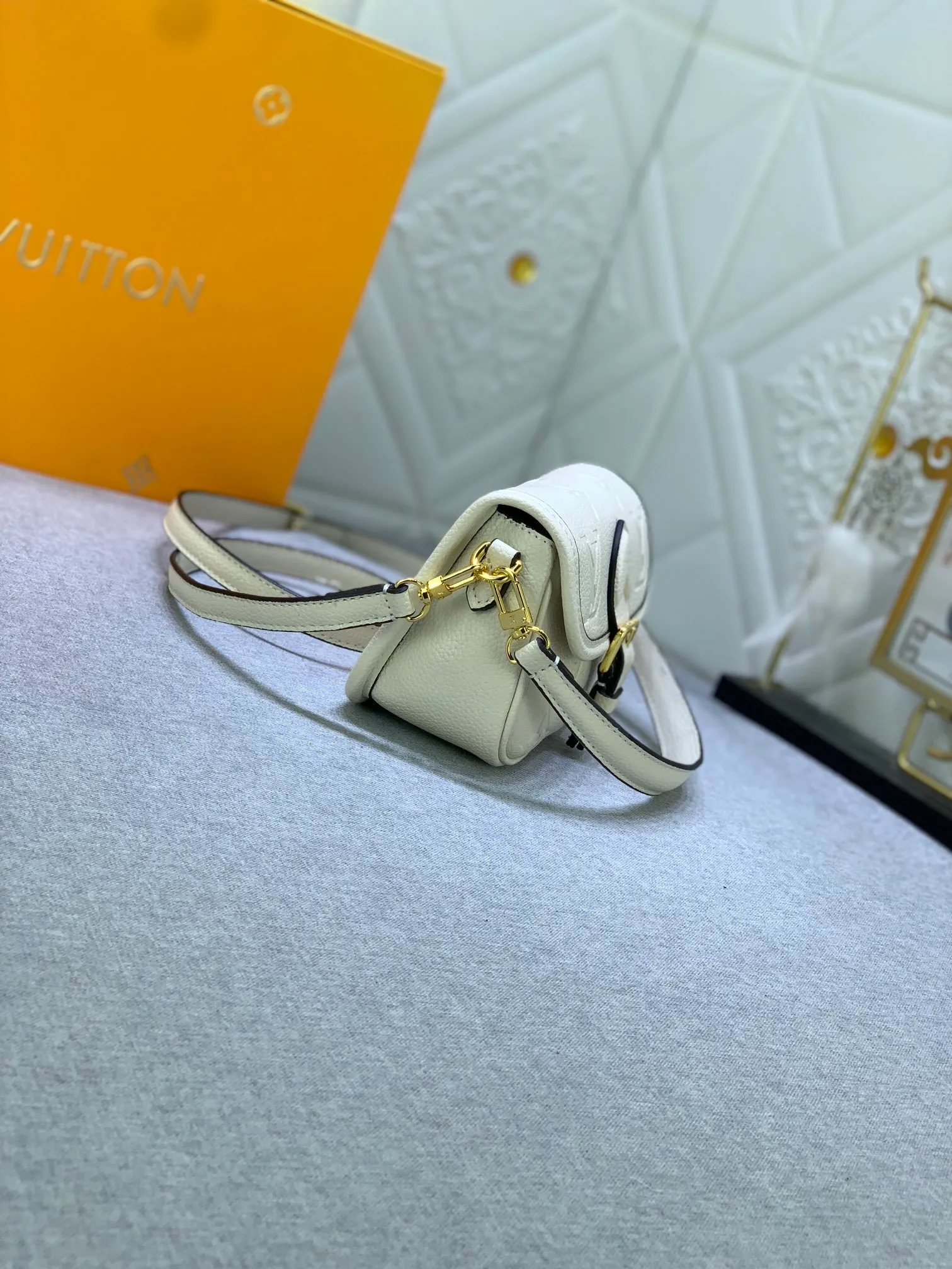 All Categories Official Website "Brand Women's Bags" Women's Bags 💙 LV 2024 New LV Crossbody Bag