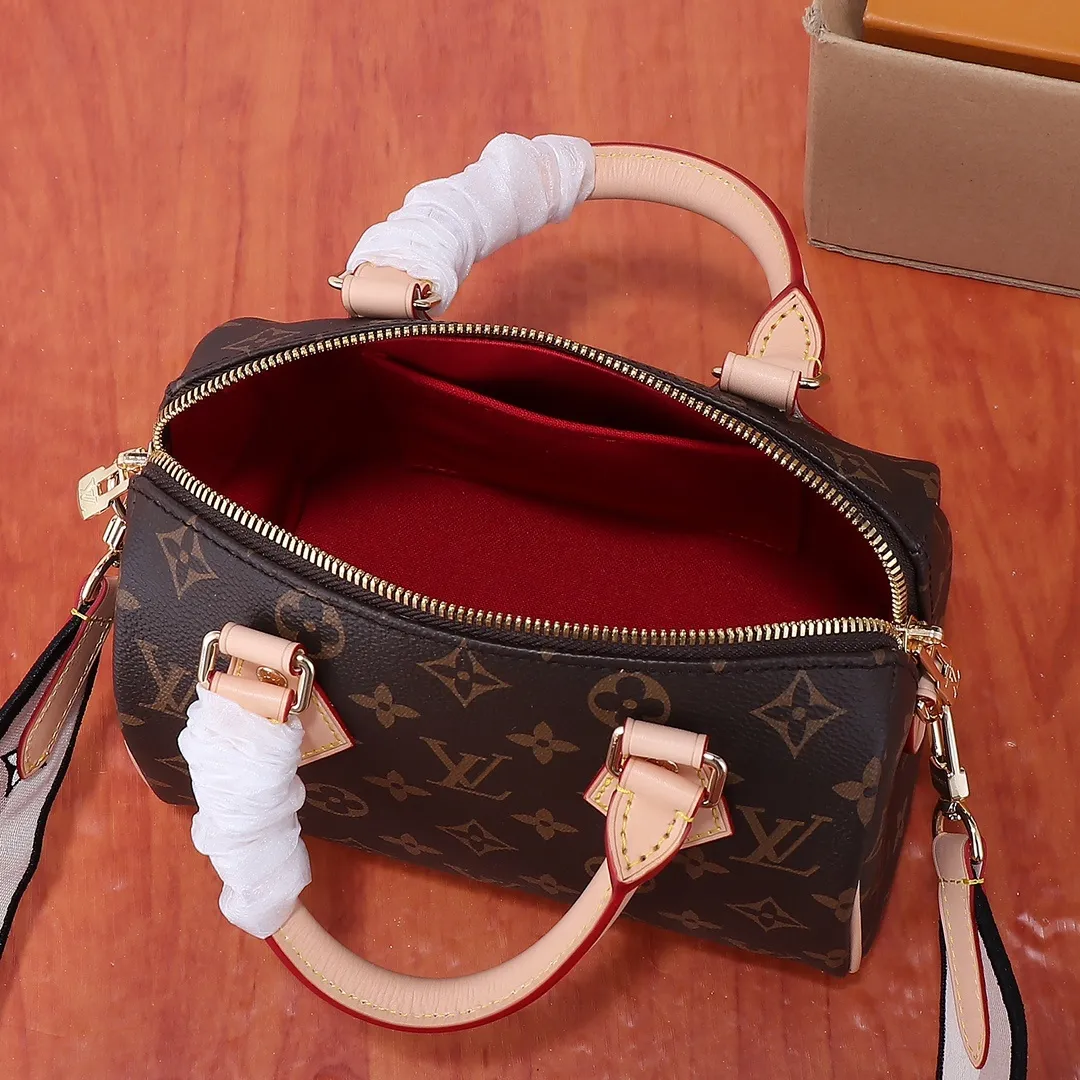 All Categories Official Website "Brand Women's Bags" Women's Bags 💙 LV 2025 New LV Crossbody Bag