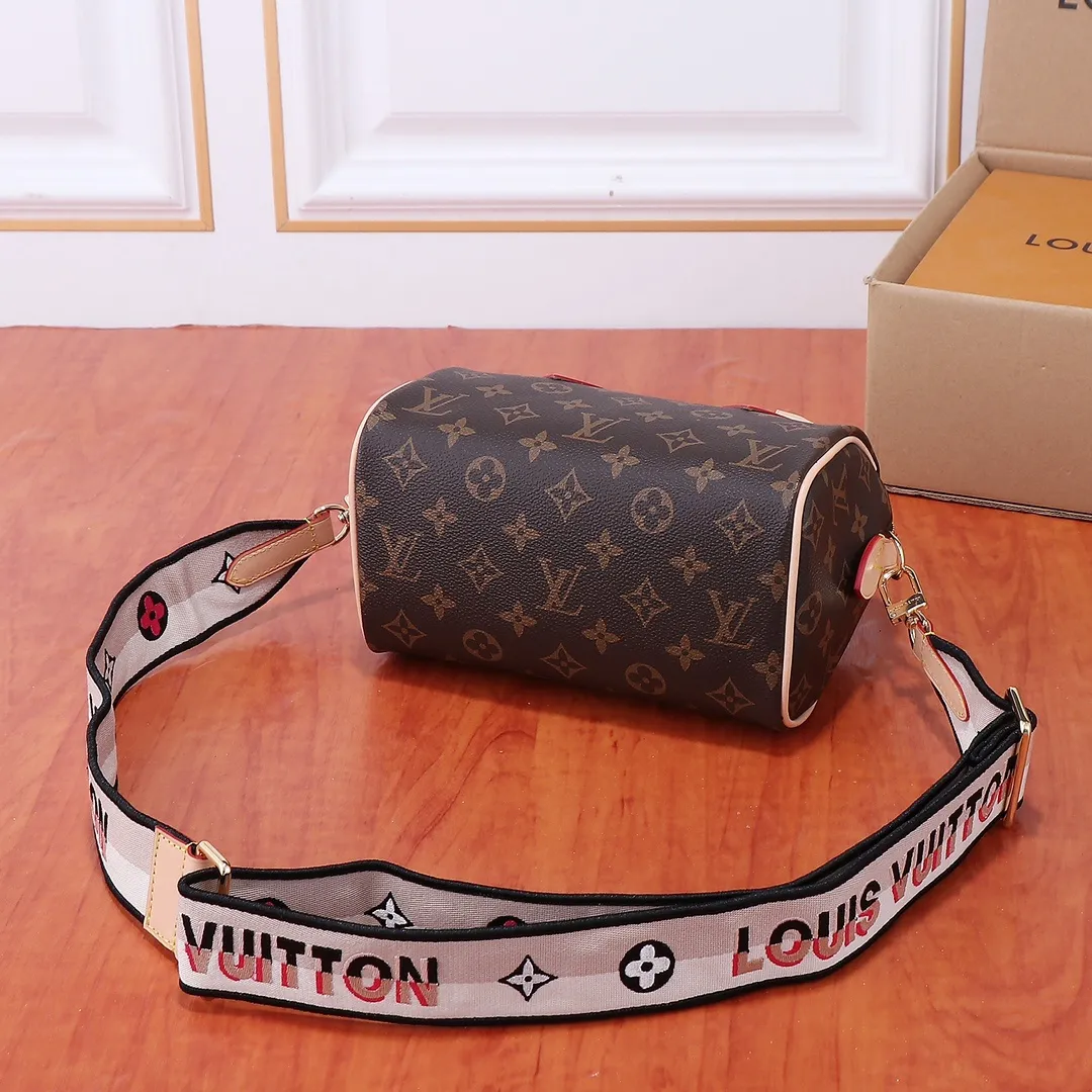 All Categories Official Website "Brand Women's Bags" Women's Bags 💙 LV 2025 New LV Crossbody Bag