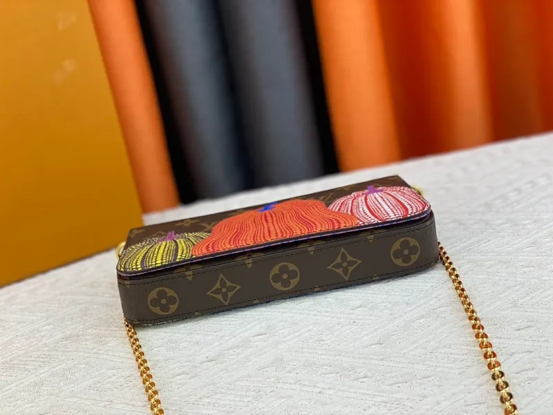 All Categories Official Website "Brand Women's Bags" Women's Bags 💙 LV 2023 New LV Crossbody Bag
