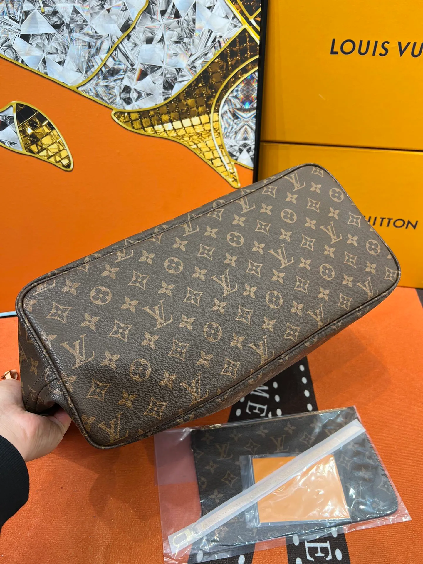All categories Official website "Brand Women's Bags" Women's Bags 💙 LV 2022 official new LV handbag wholesale 58001500 High quality Size: 40-33-20 CM