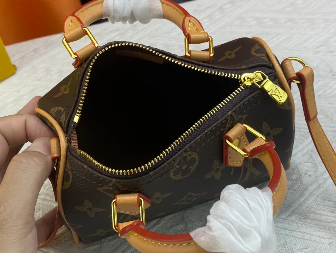 All Categories Official Website "Brand Women's Bags" Women's Bags 💙 LV 2026 New LV Crossbody Bag