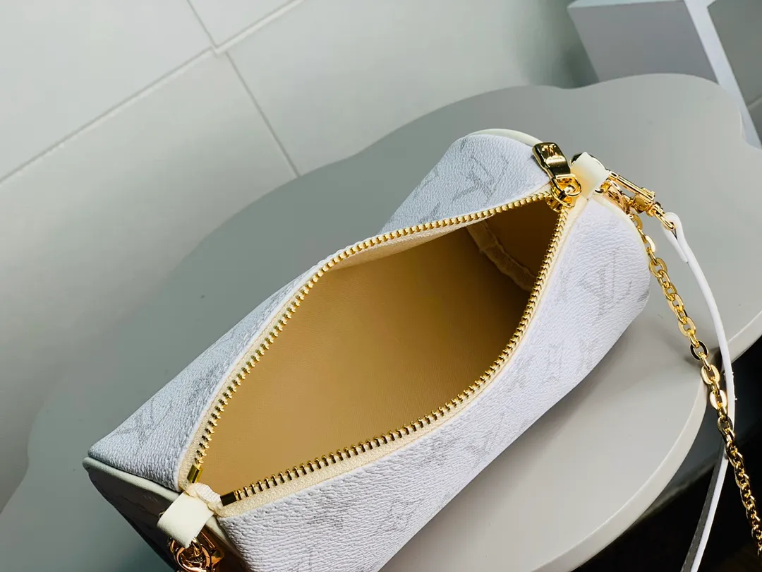 All Categories Official Website "Brand Women's Bags" Women's Bags 💙 LV 2026 New LV Crossbody Bag