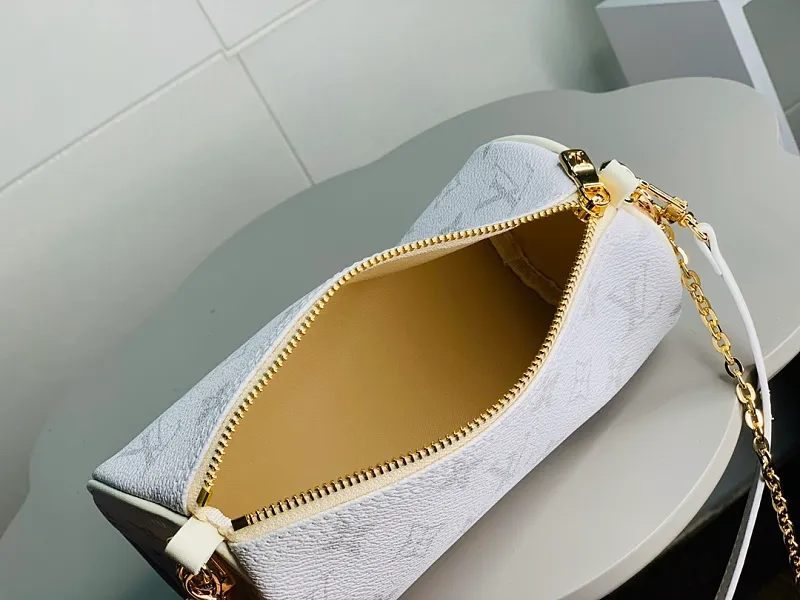 All Categories Official Website "Brand Women's Bags" Women's Bags 💙 LV 2026 New LV Crossbody Bag