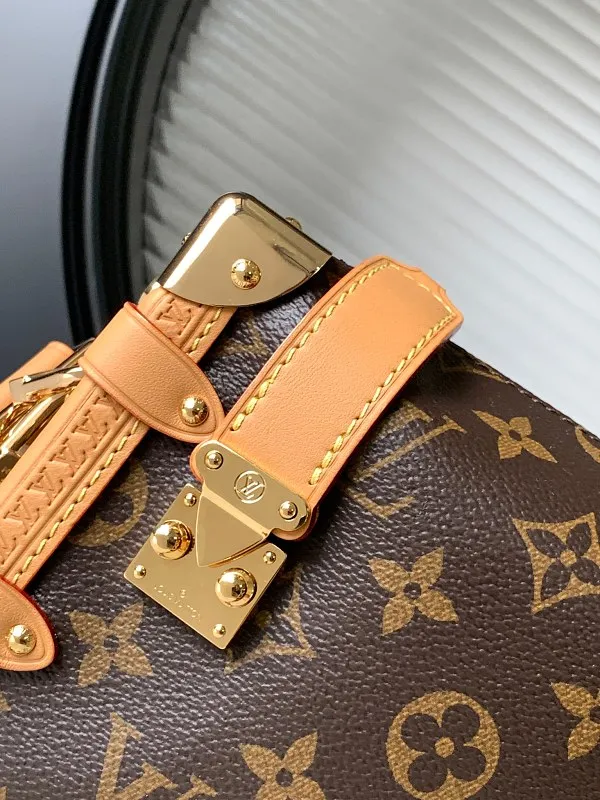 All Categories Official Website "Brand Women's Bags" Women's Bags 💙 LV 2026 Official Website New LV Crossbody Bag