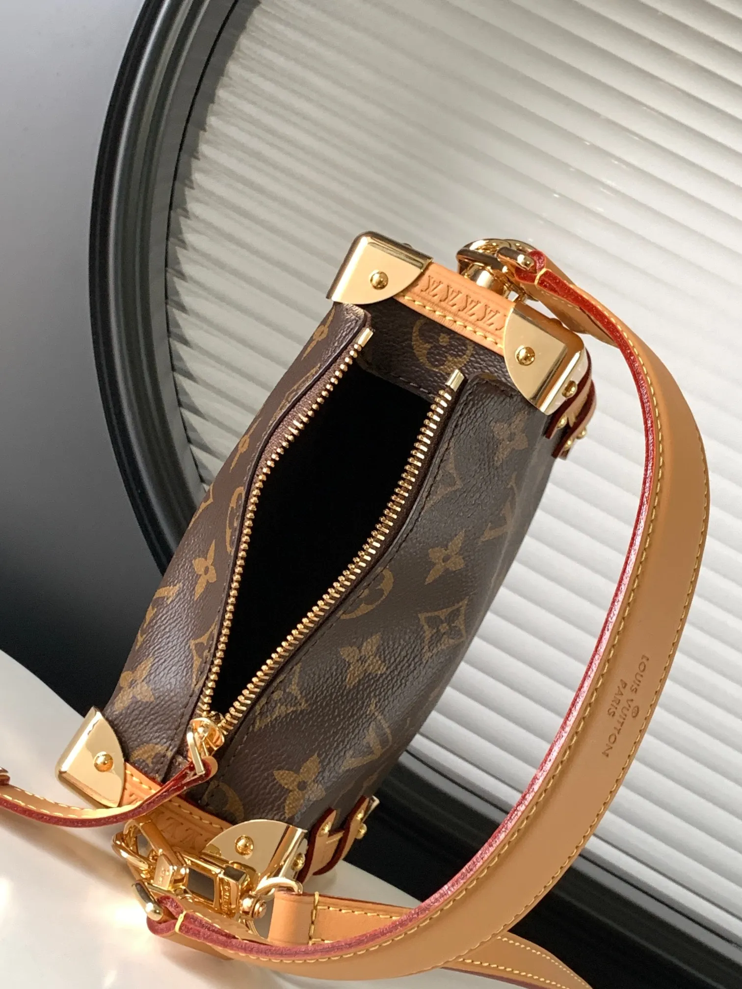 All Categories Official Website "Brand Women's Bags" Women's Bags 💙 LV 2026 Official Website New LV Crossbody Bag