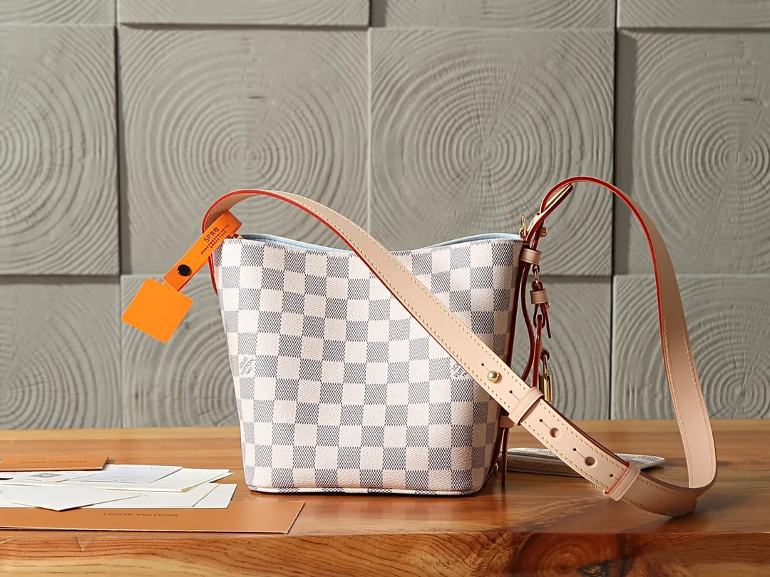 All Categories Official Website "Brand Women's Bags" Women's Bags 💙 LV LV 2026 New Crossbody Shoulder Bag