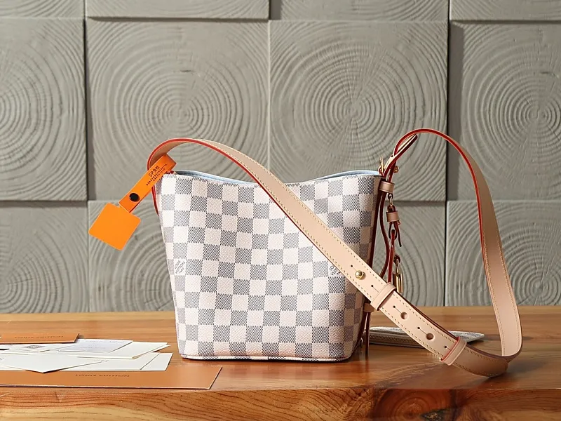 All Categories Official Website "Brand Women's Bags" Women's Bags 💙 LV LV 2026 New Crossbody Shoulder Bag