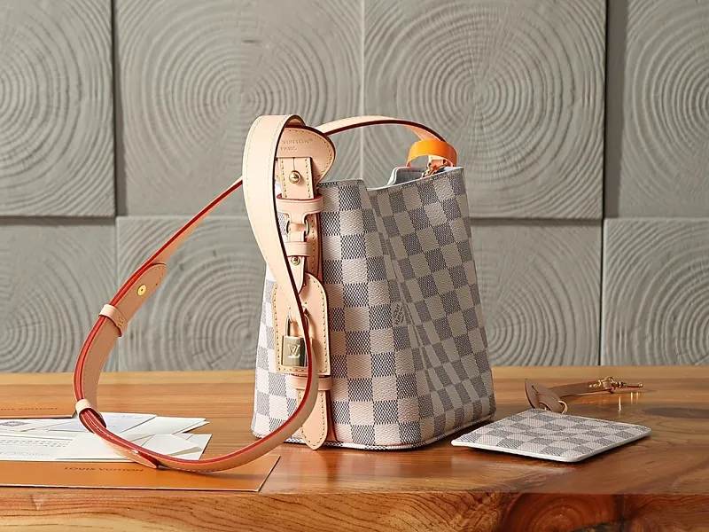 All Categories Official Website "Brand Women's Bags" Women's Bags 💙 LV LV 2026 New Crossbody Shoulder Bag