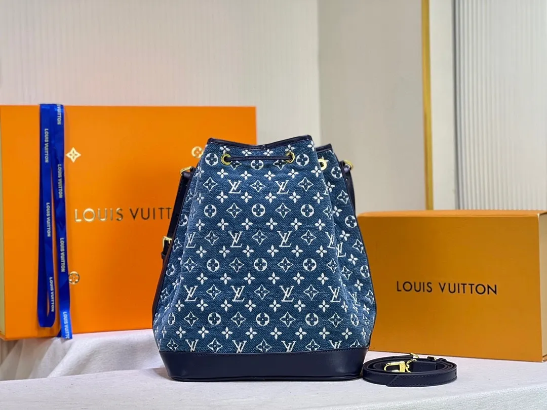 All categories Official website "Brand Women's Bags" Women's Bags 💙 LV 2022 official new LV backpack wholesale 58001800 High quality Size: 25-28.5-20 CM