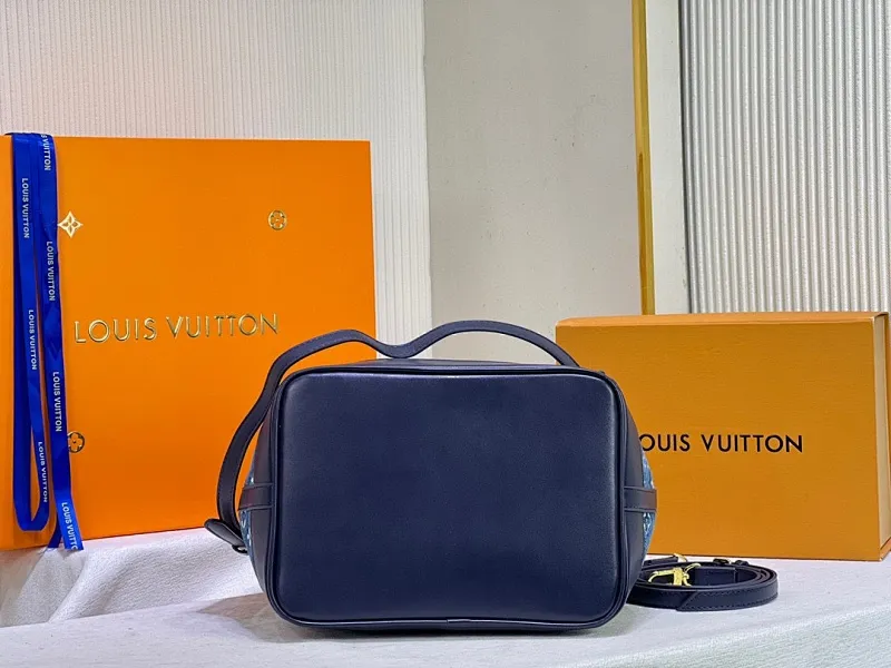 All categories Official website "Brand Women's Bags" Women's Bags 💙 LV 2022 official new LV backpack wholesale 58001800 High quality Size: 25-28.5-20 CM