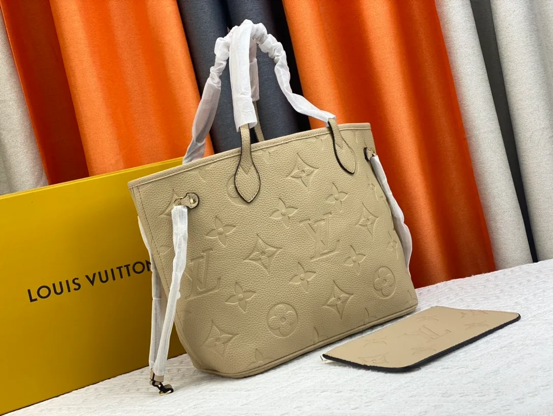 All categories Official website "Brand Women's Bags" Women's Bags 💙 LV replica LV, fine imitation LV bags, LV shoulder bags, 2023 official latest version LV full leather embossed handbag, bag factory, original material, size: 32-29-17CM
