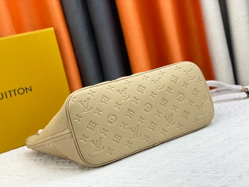 All categories Official website "Brand Women's Bags" Women's Bags 💙 LV replica LV, fine imitation LV bags, LV shoulder bags, 2023 official latest version LV full leather embossed handbag, bag factory, original material, size: 32-29-17CM