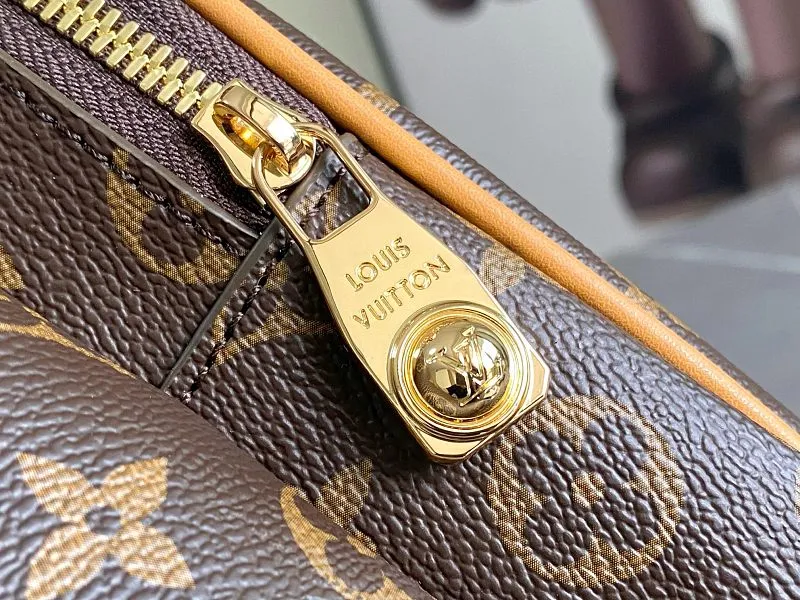 All Categories 💚 Authentic Grade Bags 💚 LV 2026 New LV Backpack Luxury Replica Large Capacity