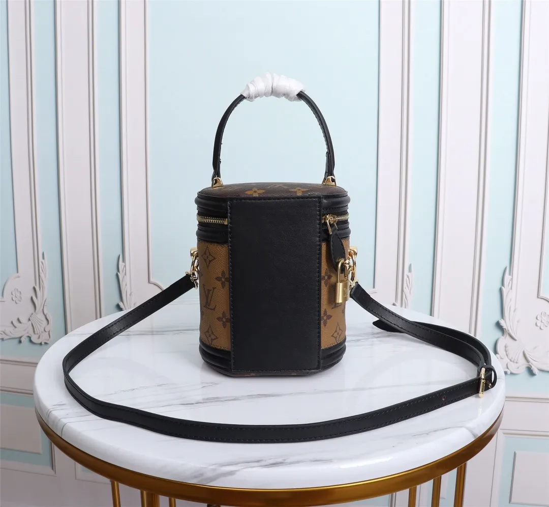 All Categories Official Website "Brand Women's Bags" Women's Bags 💙 LV 2023 New LV Crossbody Bag Wholesale