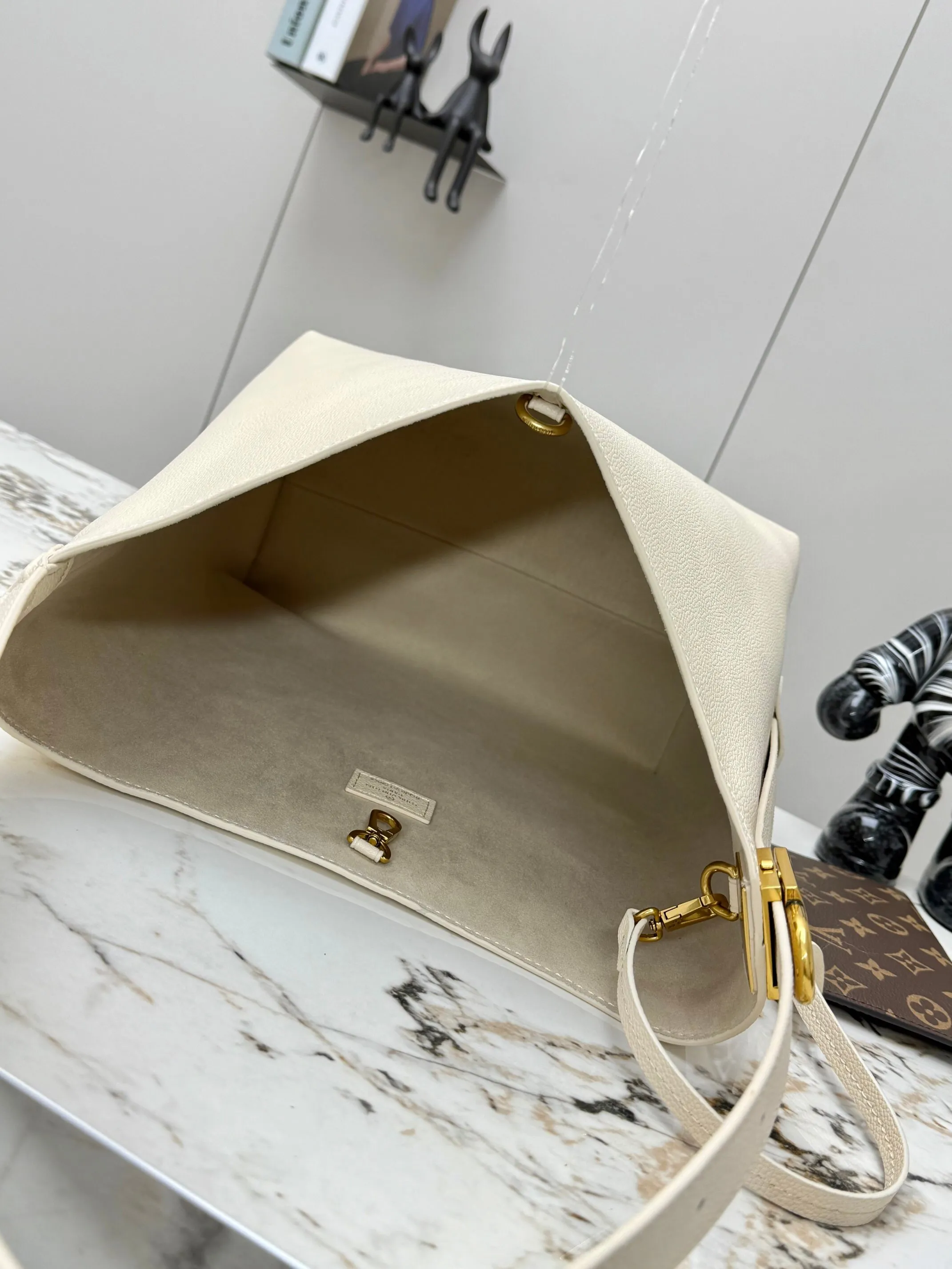 All Categories Official Website "Brand Women's Bags" Women's Bags 💙 LV 2025 New LV Crossbody Bag