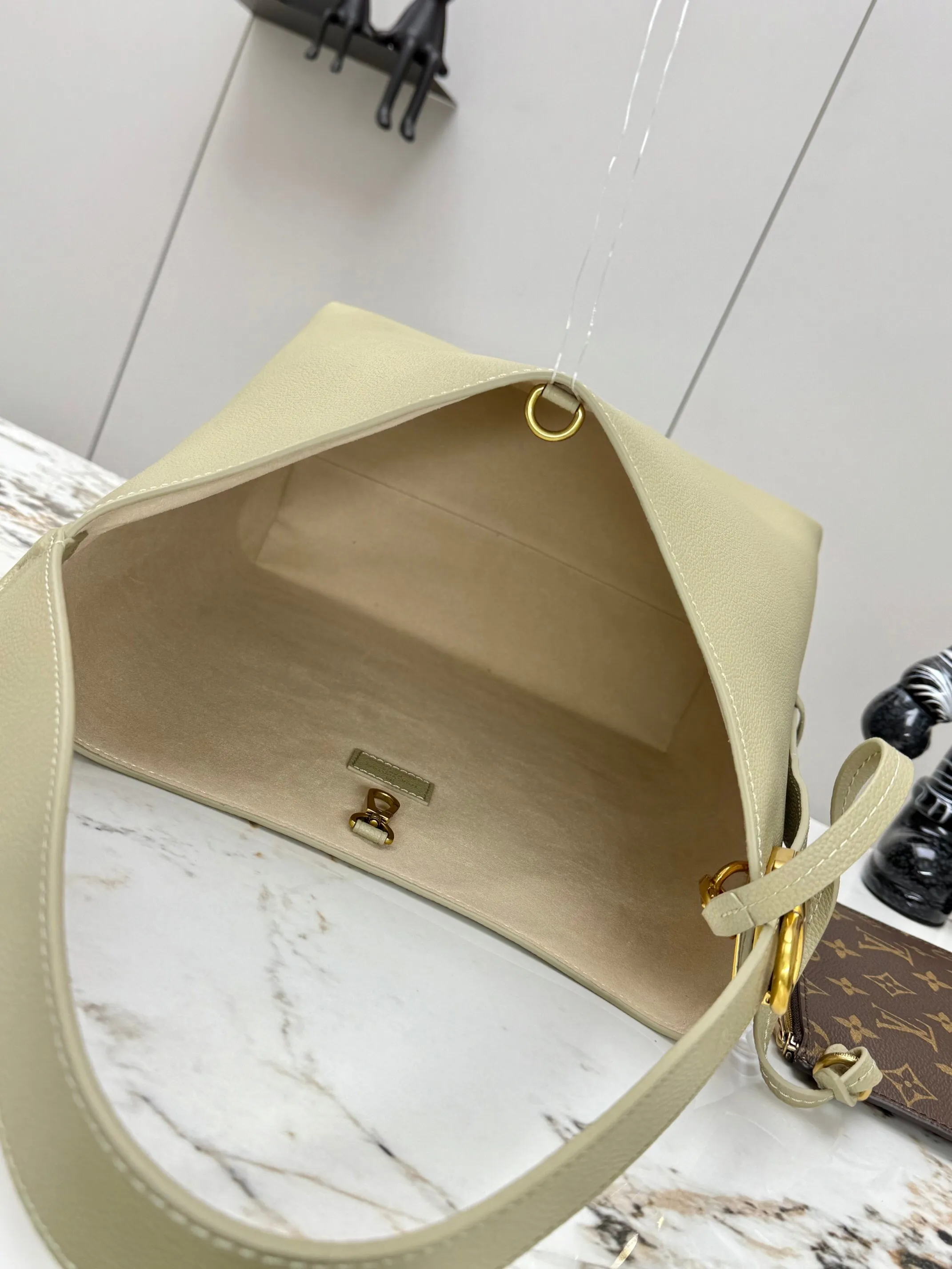 All Categories Official Website "Brand Women's Bags" Women's Bags 💙 LV 2025 New LV Crossbody Bag