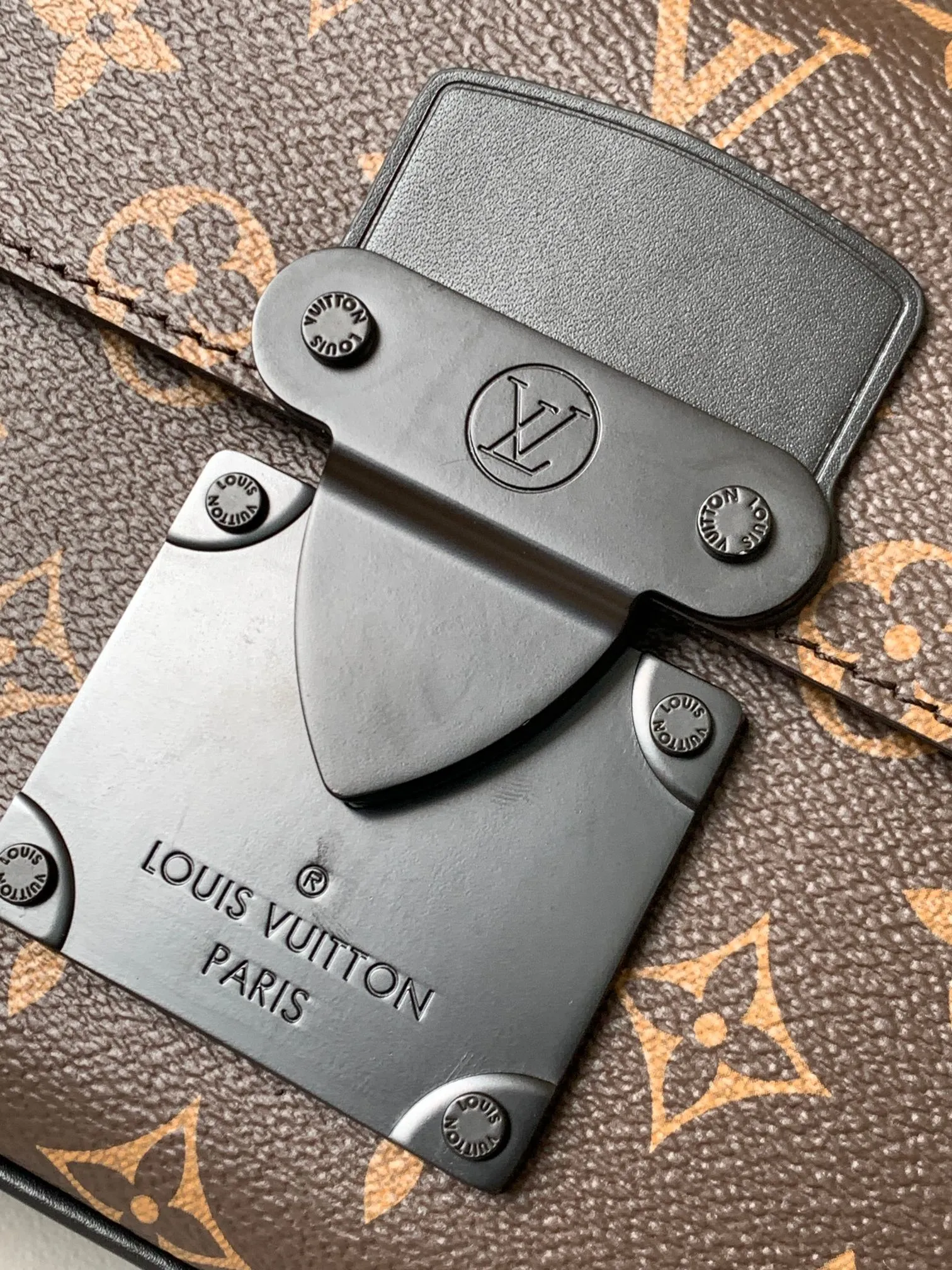 All Categories Official Website "Brand Women's Bags" Women's Bags 💙 LV 2026 New LV Crossbody Bag