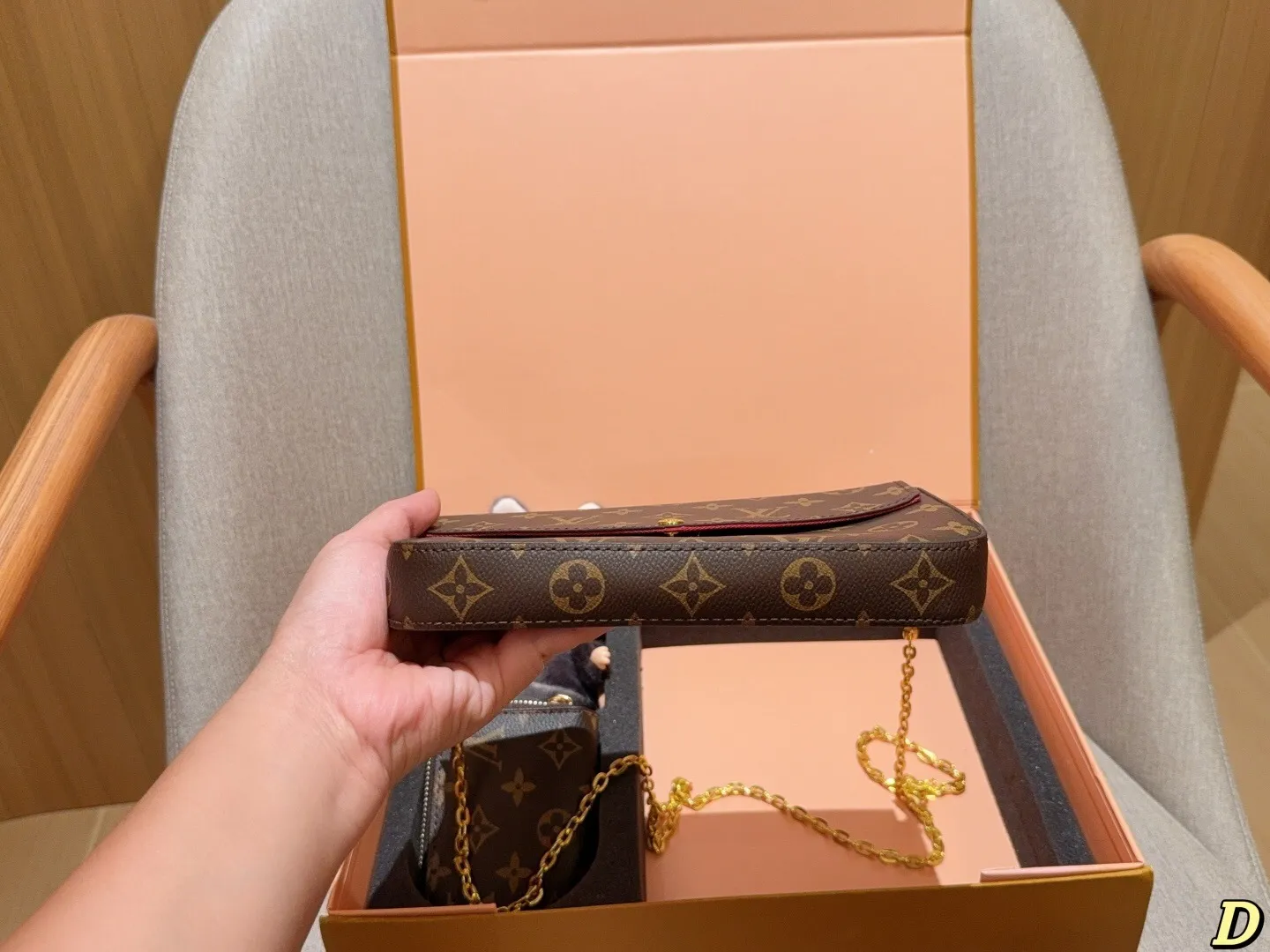 All Categories Official Website "Brand Women's Bags" Women's Bags 💙 LV 2025 new LV three-piece set ~ three-in-one ➕ coin purse ➕ labubu pendant