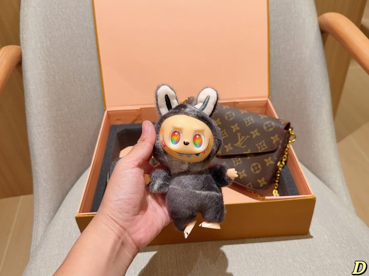 All Categories Official Website "Brand Women's Bags" Women's Bags 💙 LV 2025 new LV three-piece set ~ three-in-one ➕ coin purse ➕ labubu pendant