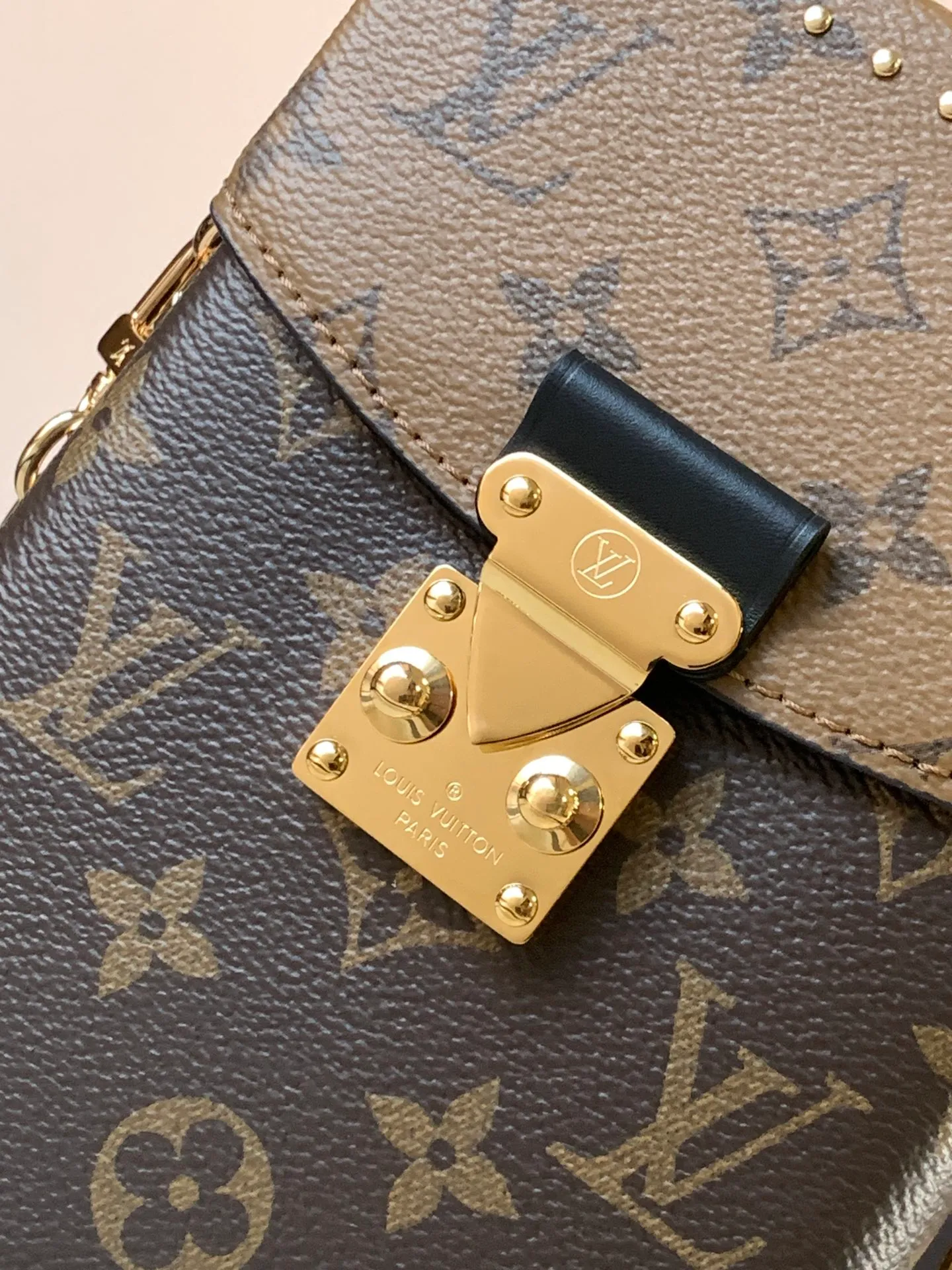 All Categories Official Website "Brand Women's Bags" Women's Bags 💙 LV 2026 Official Website New LV Crossbody Bag