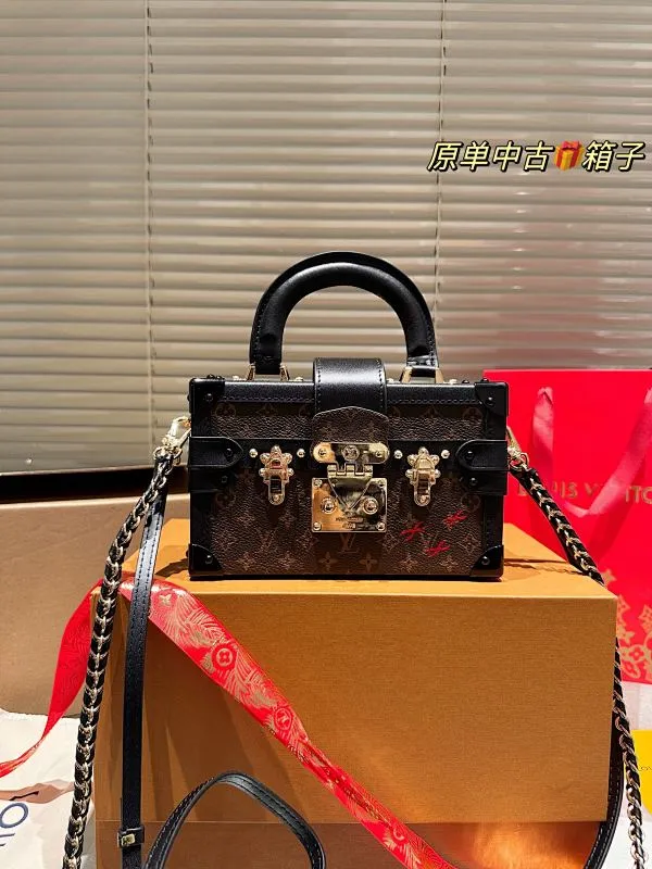 All Categories Official Website "Brand Women's Bags" Women's Bags 💙 LV 2023 New LV Crossbody Bag
