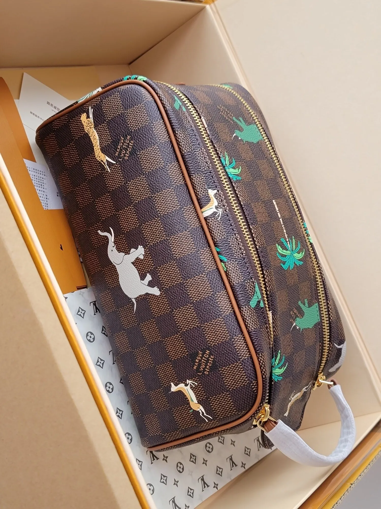 All Categories Official Website "Brand Women's Bags" Women's Bags 💙 LV 2025 New LV Cosmetic Bag