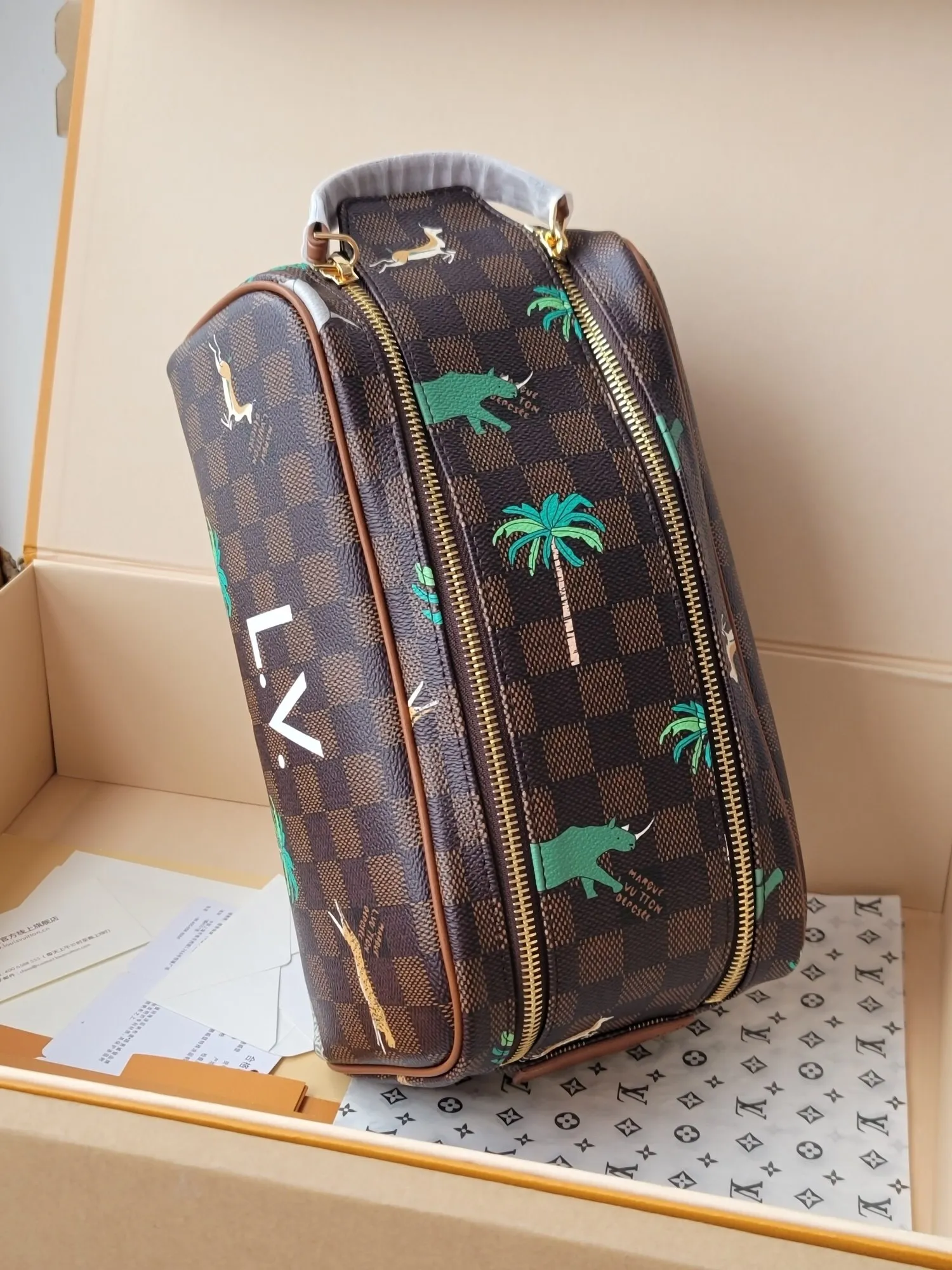 All Categories Official Website "Brand Women's Bags" Women's Bags 💙 LV 2025 New LV Cosmetic Bag