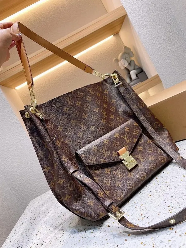 All categories Official website "Brand Women's Bags" Women's Bags 💙 LV fine imitation LV, high imitation LV bags, LV crossbody bags, 2023 official latest version LV crossbody bags, LV bag factory, recommended bags, size: 30-32CM
