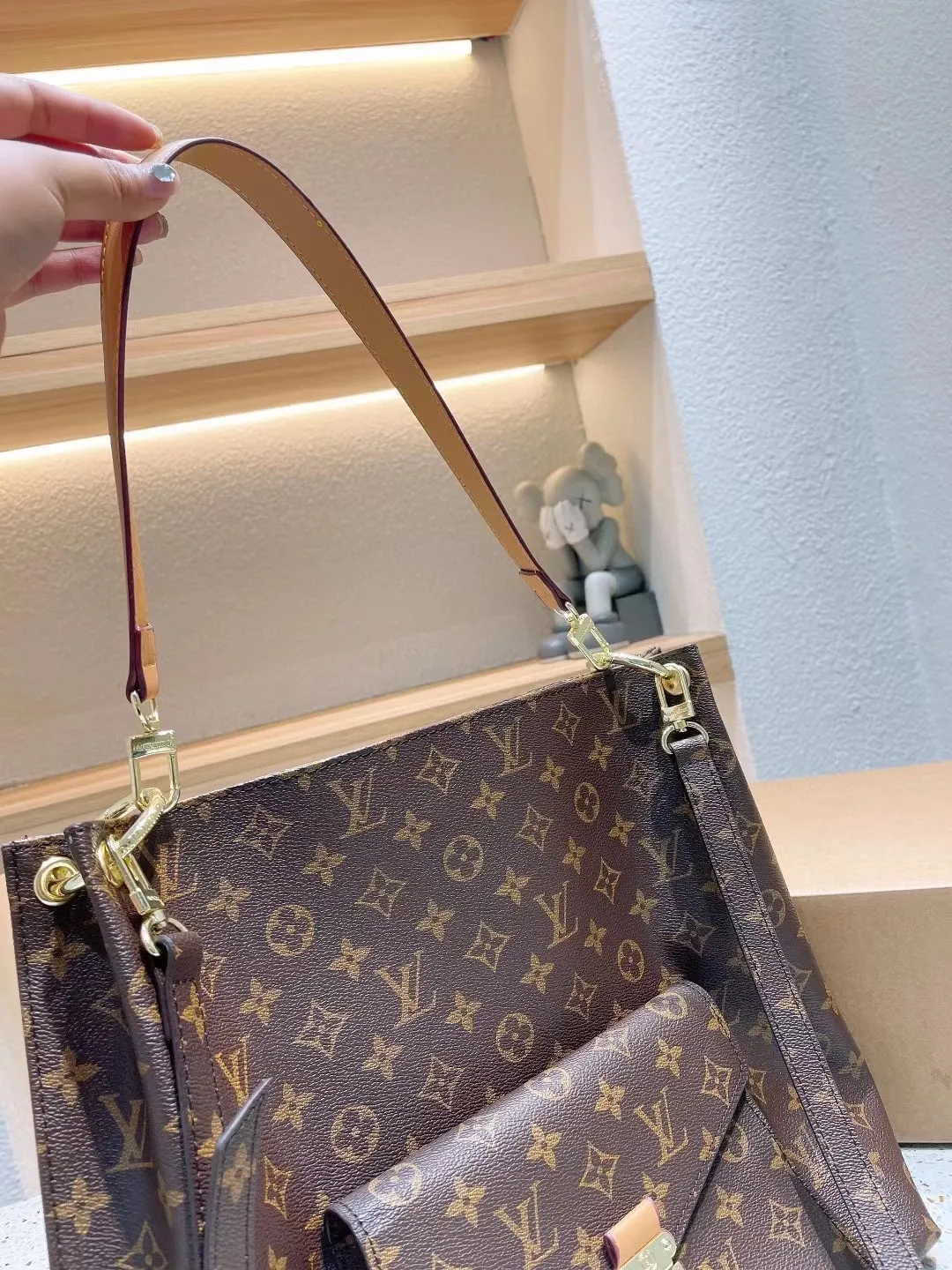 All categories Official website "Brand Women's Bags" Women's Bags 💙 LV fine imitation LV, high imitation LV bags, LV crossbody bags, 2023 official latest version LV crossbody bags, LV bag factory, recommended bags, size: 30-32CM