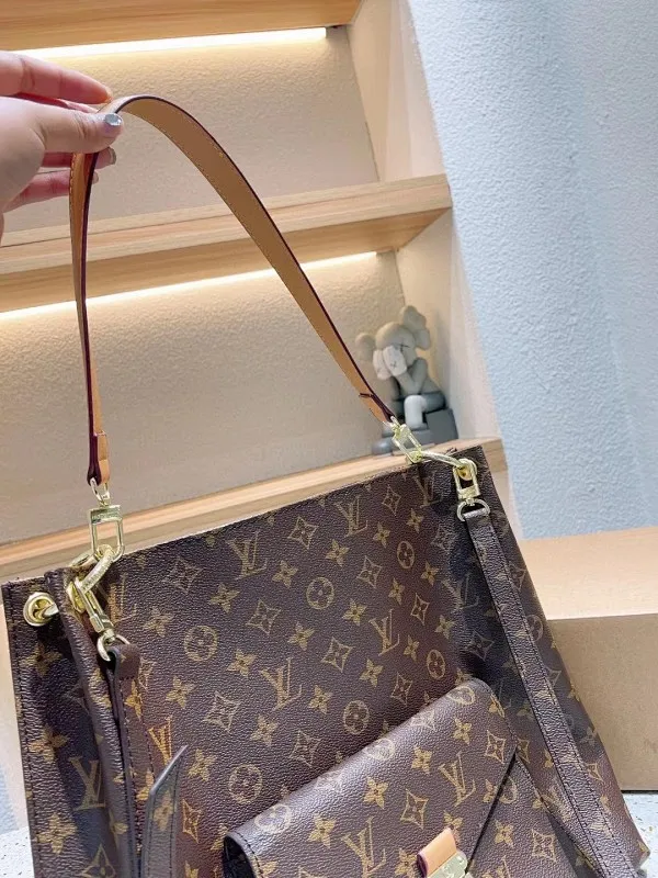 All categories Official website "Brand Women's Bags" Women's Bags 💙 LV fine imitation LV, high imitation LV bags, LV crossbody bags, 2023 official latest version LV crossbody bags, LV bag factory, recommended bags, size: 30-32CM