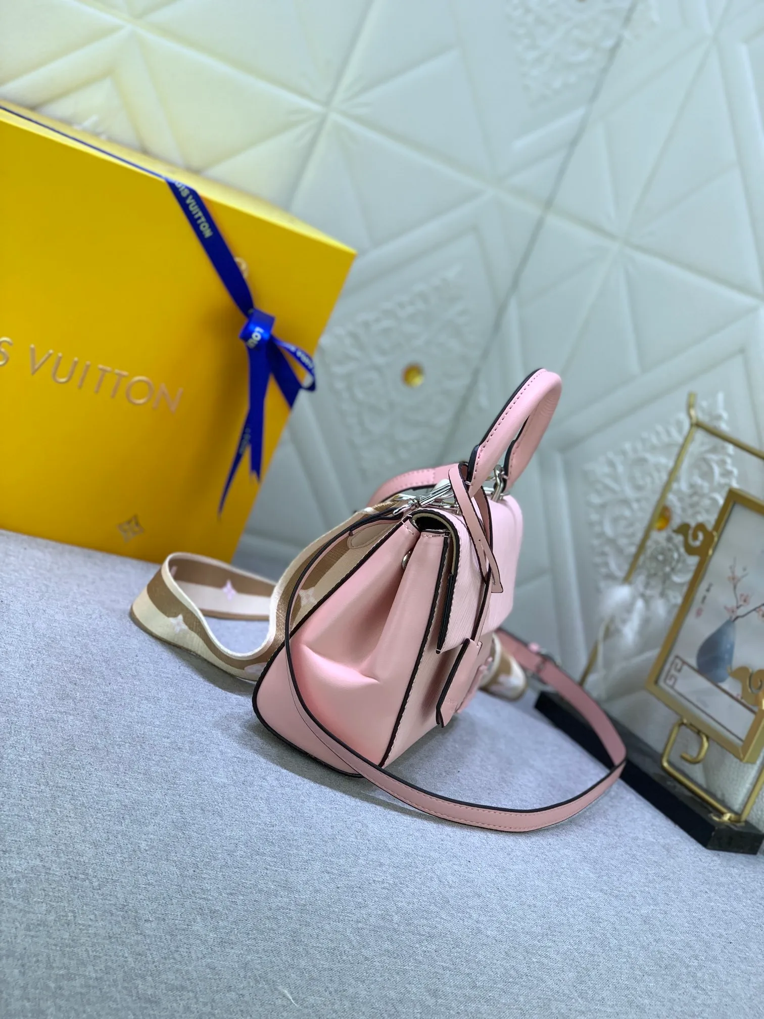 All Categories Official Website "Brand Women's Bags" Women's Bags 💙 LV 2023 New LV Crossbody Bag