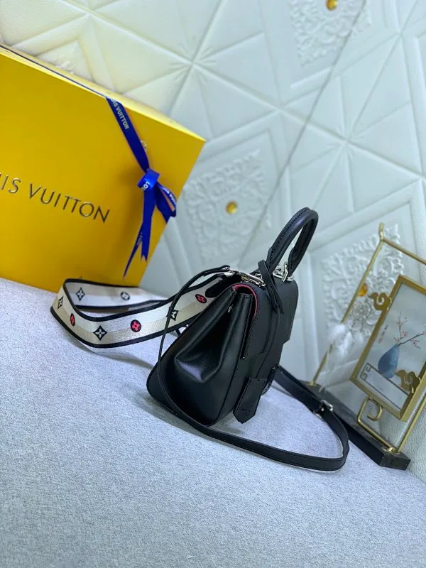 All Categories Official Website "Brand Women's Bags" Women's Bags 💙 LV 2023 New LV Crossbody Bag