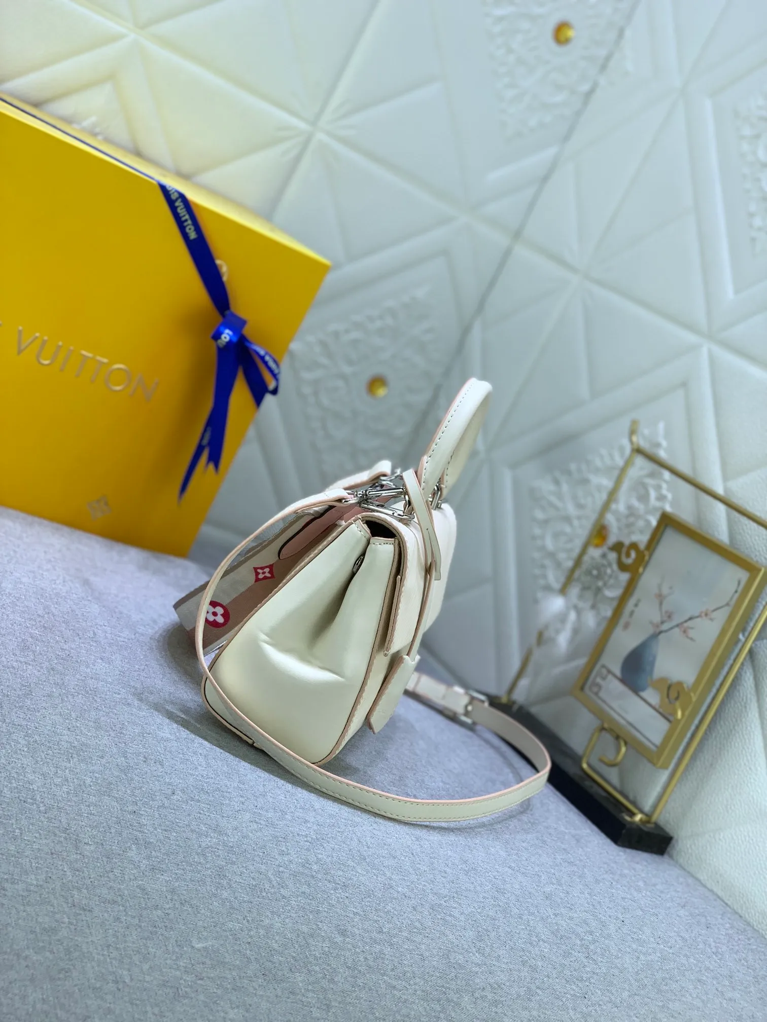 All Categories Official Website "Brand Women's Bags" Women's Bags 💙 LV 2023 New LV Crossbody Bag