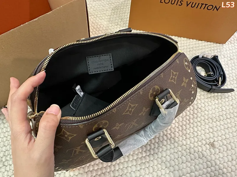 All Categories Official Website "Brand Women's Bags" Women's Bags 💙 LV 2026 New LV Crossbody Bag