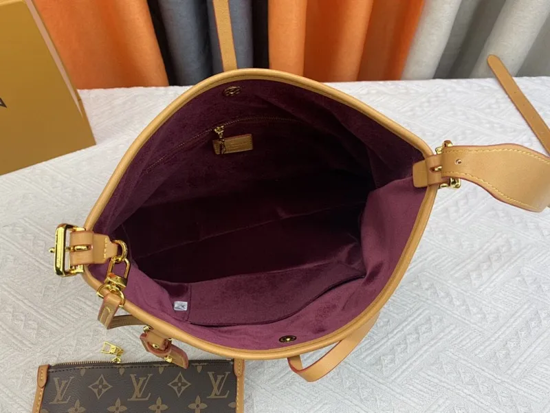 All Categories Official Website "Brand Women's Bags" Women's Bags 💙 LV 2024 New LV Underarm Bag