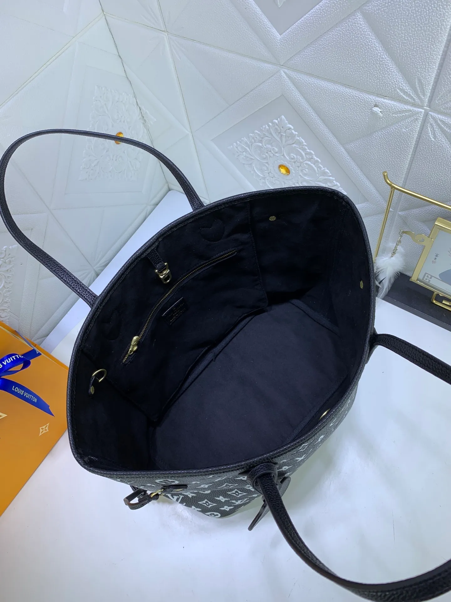 All categories Official website "Brand Women's Bags" Women's Bags 💙 LV replica LV, fine imitation LV bags, LV shoulder bags, 2023 official latest version LV handbags, bag factory, original material, size: 31-28-14CM