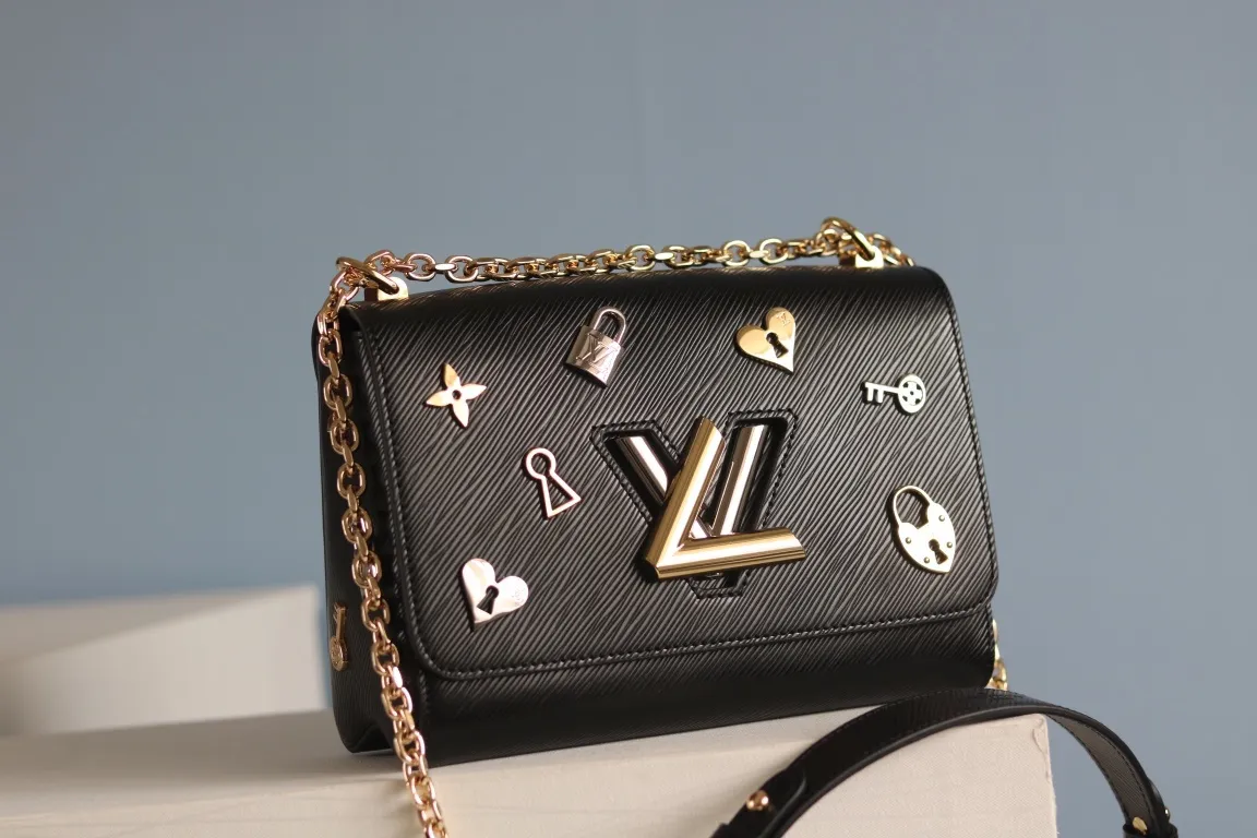 All Categories Official Website "Brand Women's Bags" Women's Bags 💙 LV 2023 New LV Crossbody Bag