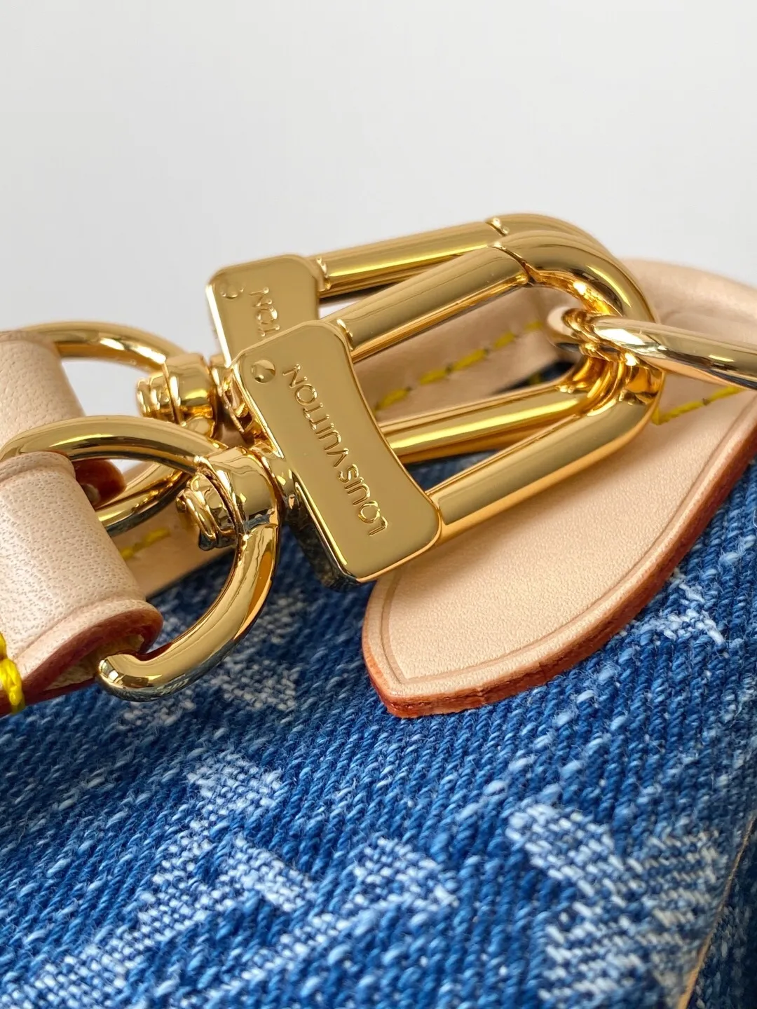 All Categories Official Website "Brand Women's Bags" Women's Bags 💙 LV 2025 New LV Crossbody Bag