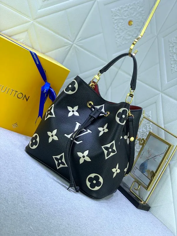 All Categories Official Website "Brand Women's Bags" Women's Bags 💙 LV 2024 New LV Crossbody Bag
