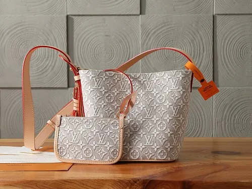 All Categories Official Website "Brand Women's Bags" Women's Bags 💙 LV LV 2026 New Crossbody Shoulder Bag