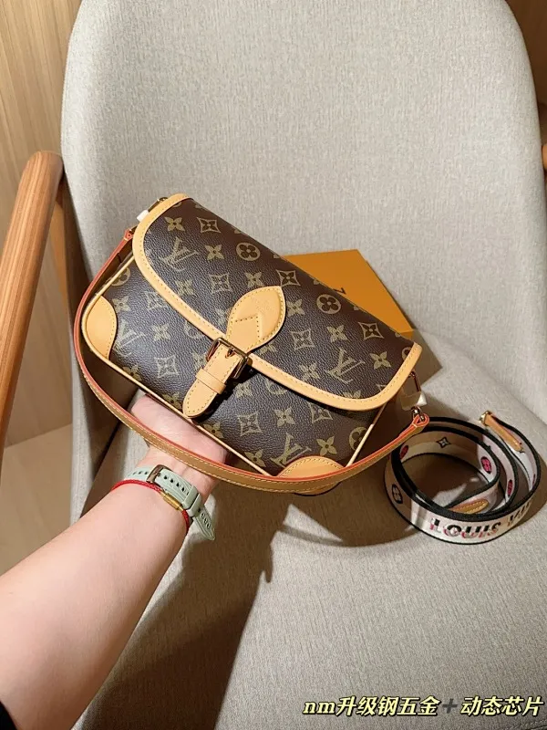 All Categories Official Website "Brand Women's Bags" Women's Bags 💙 LV 2025 New LV Crossbody Bag
