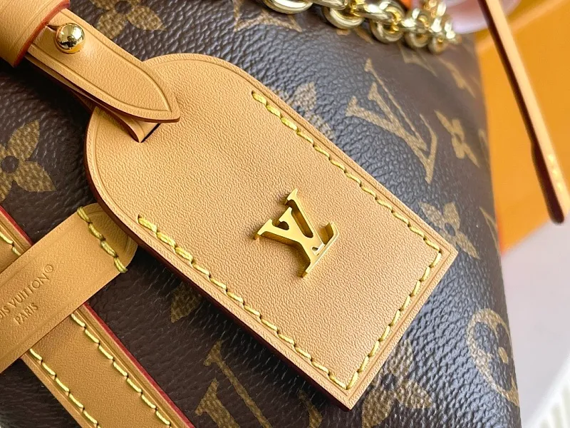 All Categories 💚 Authentic Grade Bags 💚 LV 2026 New LV Top Replica Crossbody Shoulder Bag